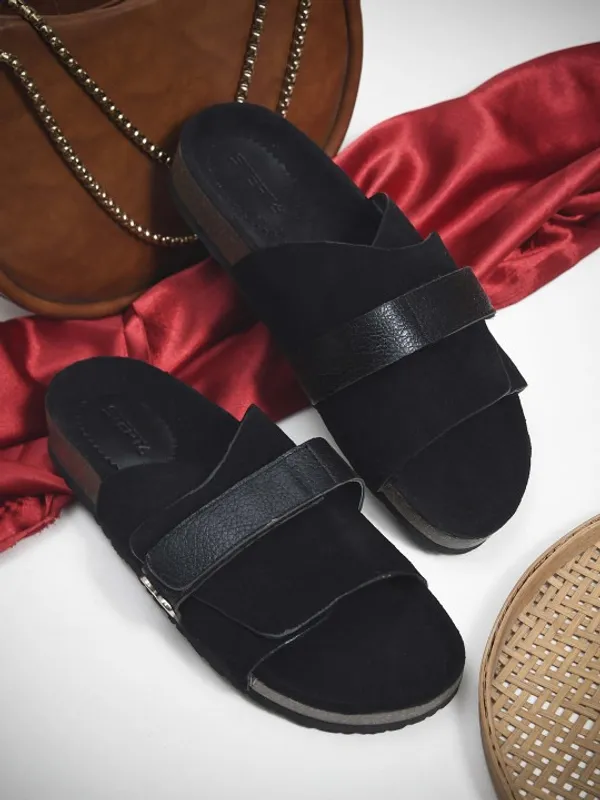 Black_Suede_Flats_For_Women