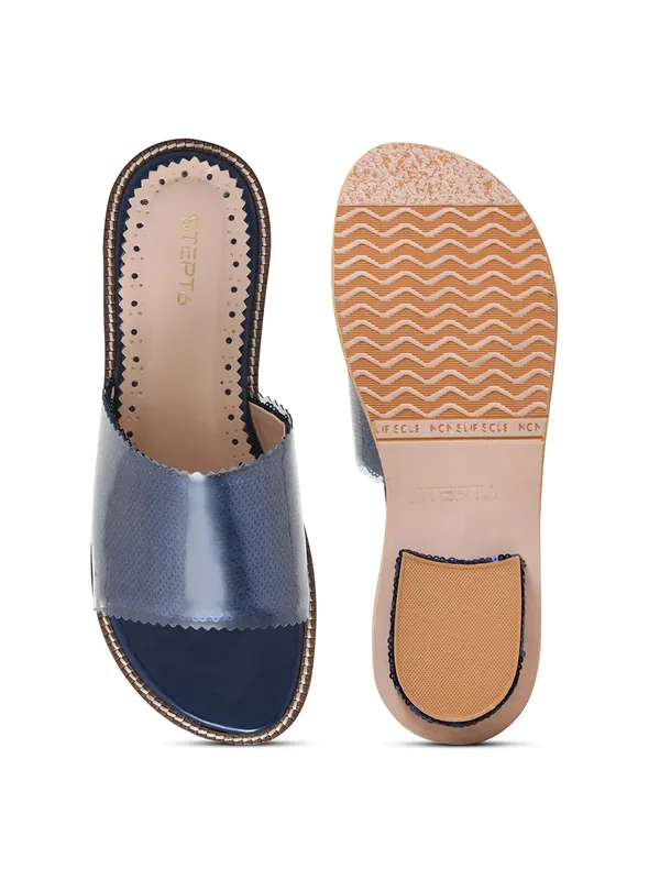 Blue_Fox_Leather_Flat_For_Women