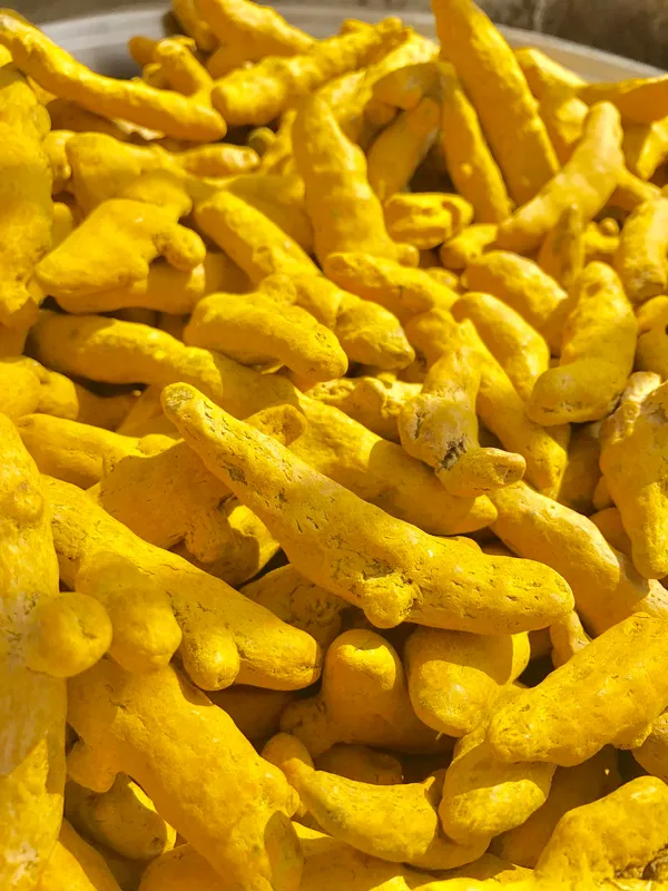 Red_Chilli_And_Turmeric_Powder_Spices_For_Cooking_Pack_Of_2