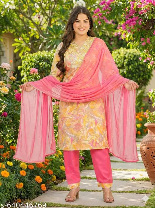 Pink_Floral_Print_Kurta_And_Pant_Set_With_Dupatta_And_Gota_Patti_Work_Party_Wear_Festive_Wear_For_Women