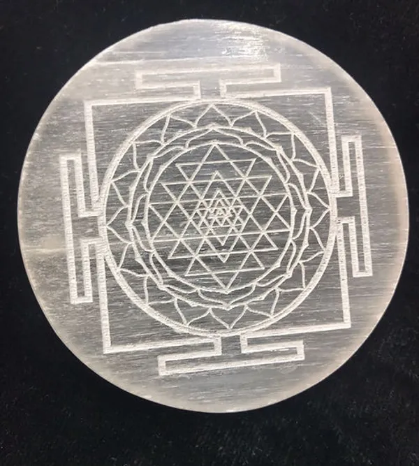 Selenite_Shree_Yantra_Charging_Plate