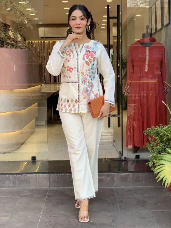 White_Cotton_Premium_Kurti_Set_For_Women_And_Girls