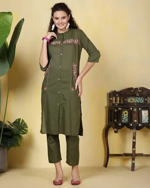 Green_Cotton_Pocket_Style_Kurti_With_Embroidery_And_Pant_Set_For_Women_And_Girls