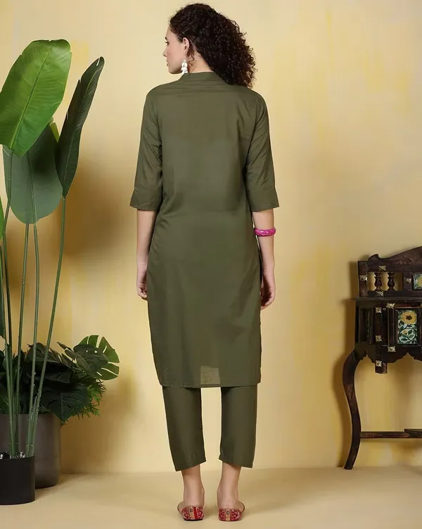 Green_Cotton_Pocket_Style_Kurti_With_Embroidery_And_Pant_Set_For_Women_And_Girls