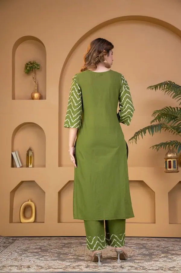 Mehandi_Green_Bandhani_Print_Kurta_Set_With_Dupatta_For_Women_And_Girls