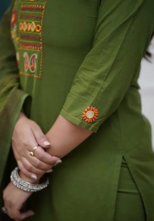Mehandi_Cotton_Premium_Kurta_Ethnic_Wear_For_Women_And_Girls