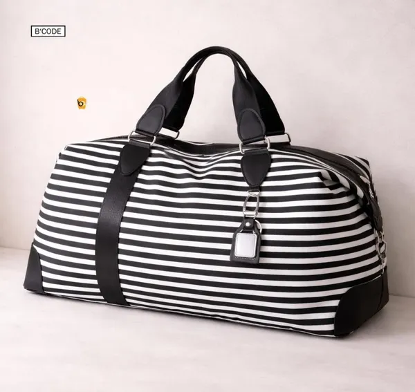 Black_And_White_Oxford_Nylon_Duffel_Bag_For_Daily_Office_Work_Use