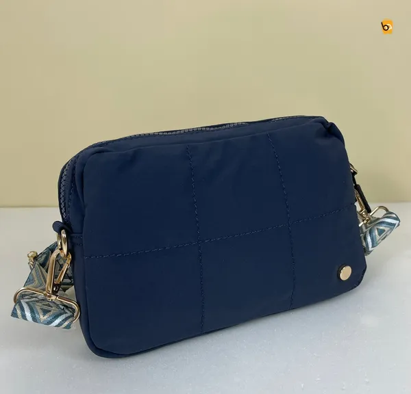 Stylish_Phone_Sling_in_Quilted_…._Very_luxurious!