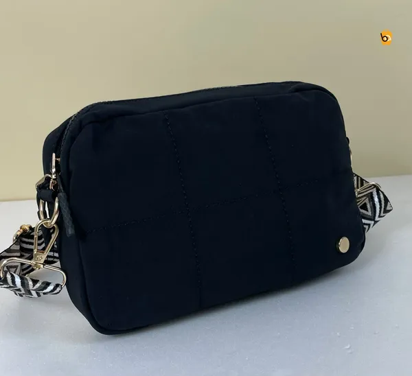 Stylish_Phone_Sling_in_Quilted_…._Very_luxurious!