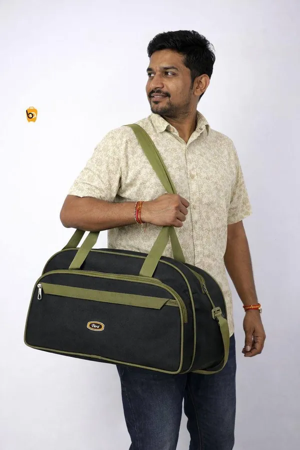 Stylish_Travel_Duffel_Bag_with_multi_pockets