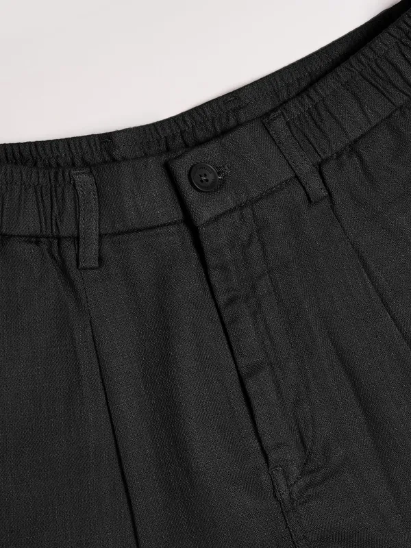 mens_loose_16_botom_black_linen_travel_pants