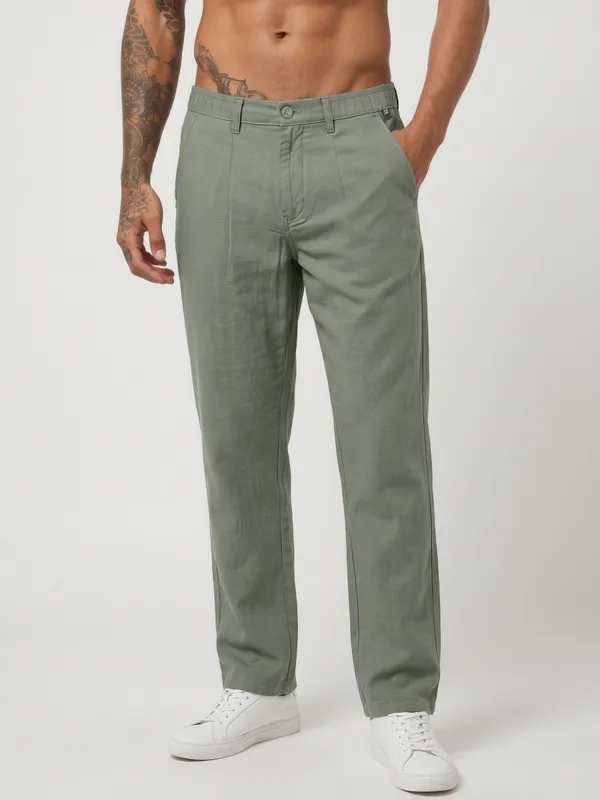 mens_loose_16_botom_lt_green_linen_travel_pants