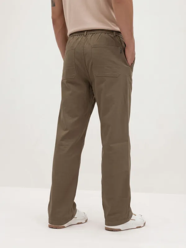 mens_loose_16_botom_brown_chinos__lycra_travel_pants
