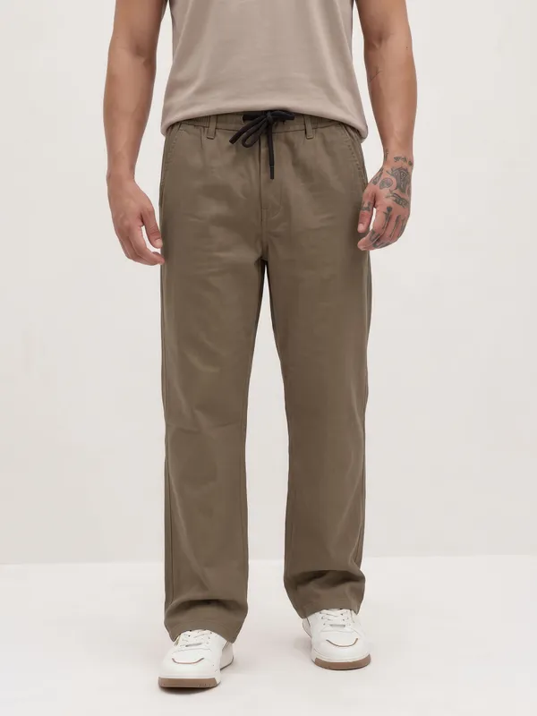 mens_loose_16_botom_brown_chinos__lycra_travel_pants
