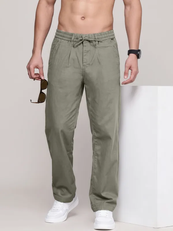 mens_loose_16_botom_green_linen_travel_pants