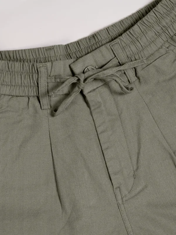 mens_loose_16_botom_green_linen_travel_pants