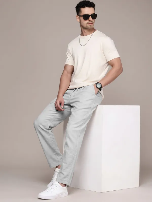 mens_loose_16_botom_ice_blue_linen_travel_pants
