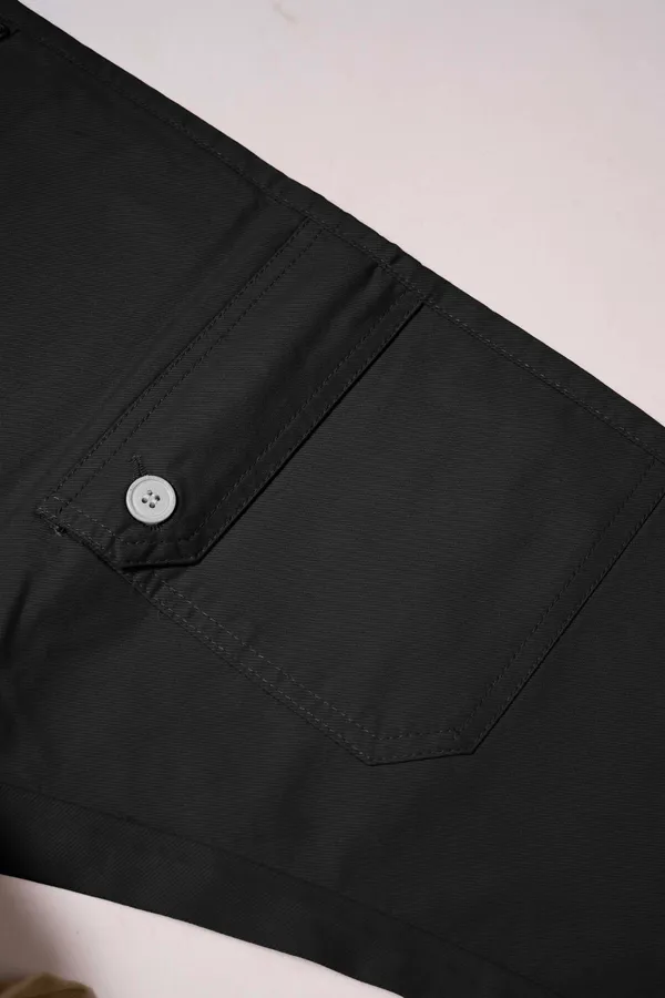Mens_Black_Cargo_Pants_With_Snap_Button_Pockets