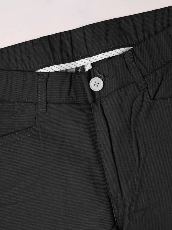 Mens_Black_Cargo_Pants_With_Snap_Button_Pockets