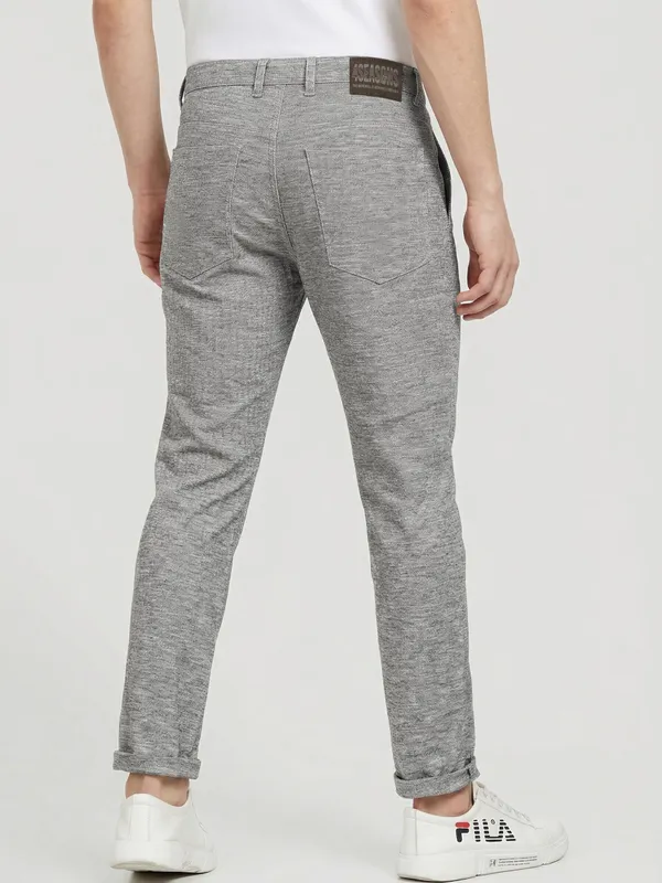 Mens_Grey_Textured_Slim_Fit_Casual_Trousers