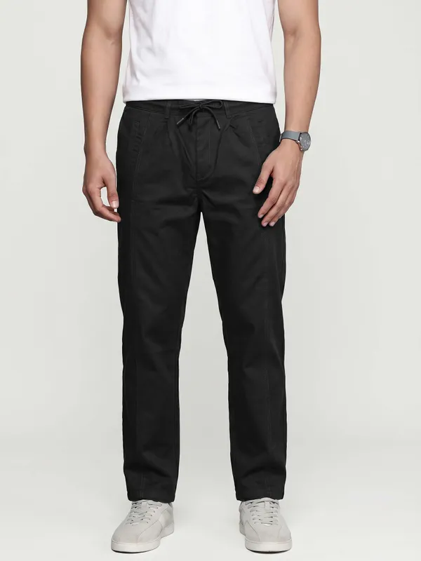DK_OLIVE_Technical_Fabric_Cargo_Pants_for_Men