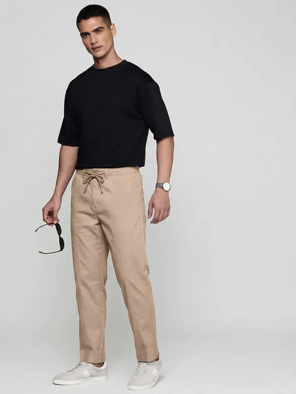 LT_KHAKHI_Technical_Fabric_Cargo_Pants_for_Men