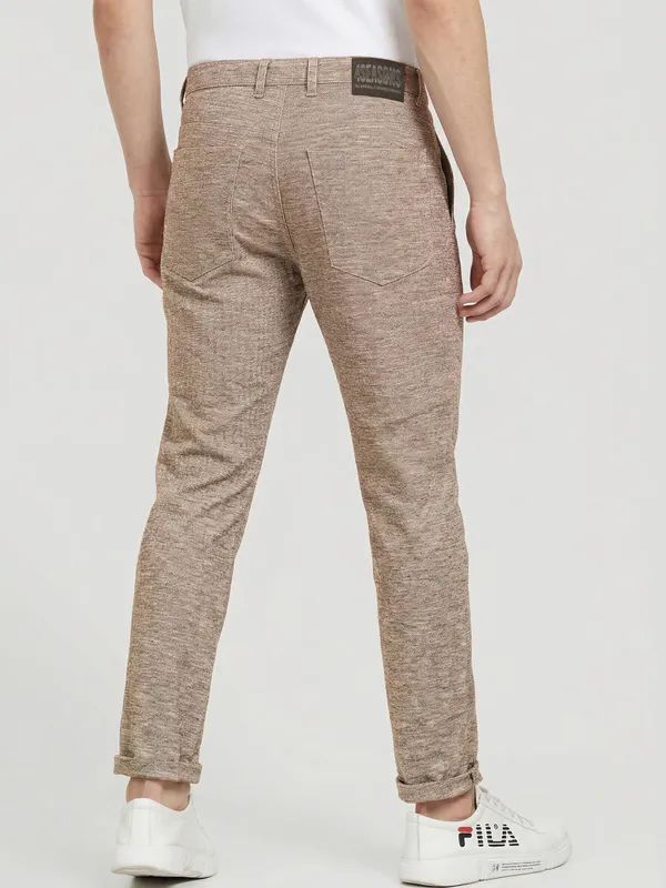 Mens_Beige_Textured_Slim_Fit_Casual_Trousers