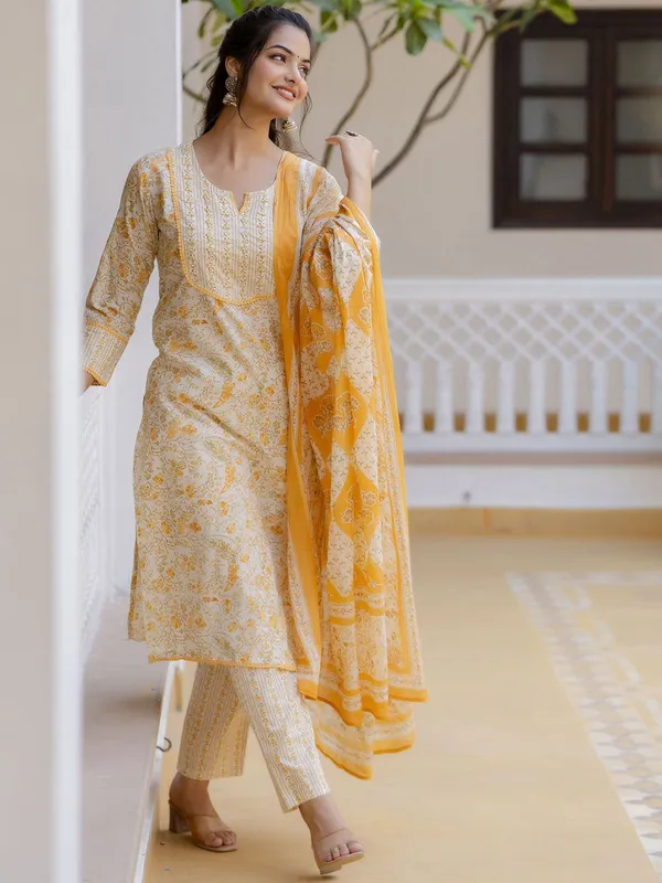 TATVANI_–_Cotton_Kurti_Pant_Dupatta_Set