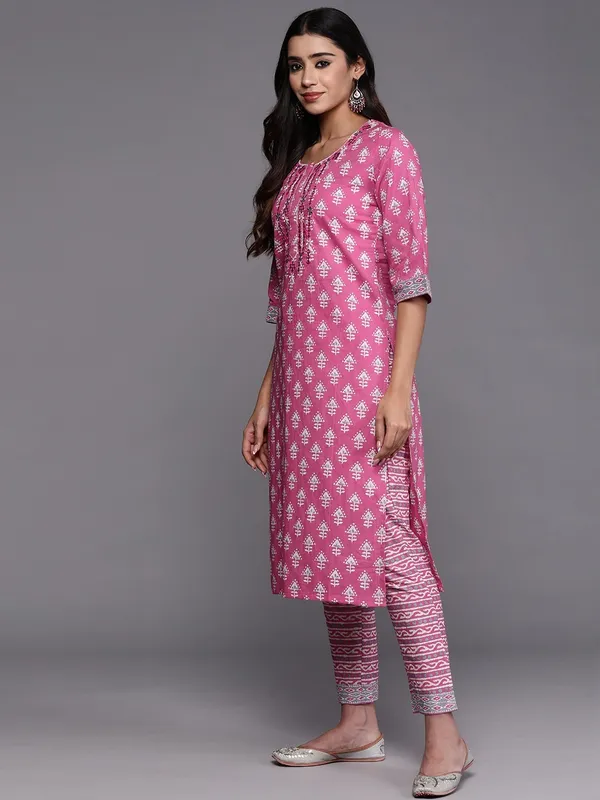 TATVANI_–_Cotton_Printed_Kurti_Pant_Dupatta_Set