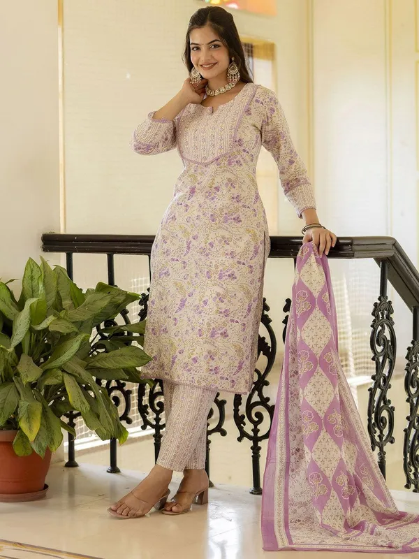 TATVANI_–_Cotton_Printed_Kurti_Pant_Dupatta_Set