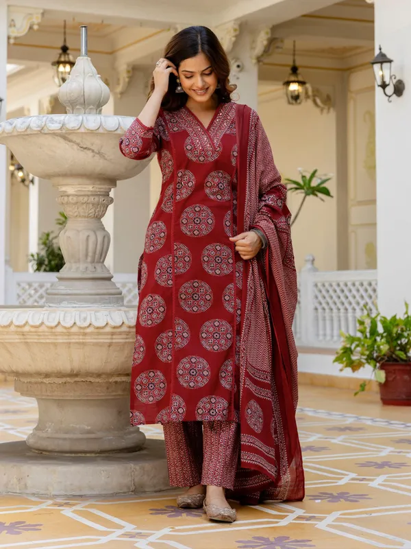 TATVANI_–_Cotton_Printed_Kurti_Pant_Dupatta_Set