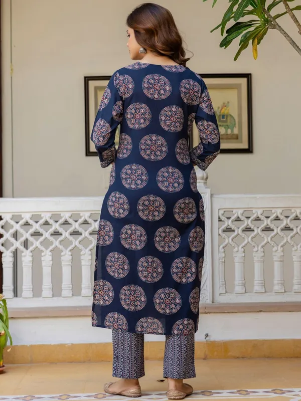 TATVANI_–_Cotton_Printed_Kurti_Pant_Dupatta_Set