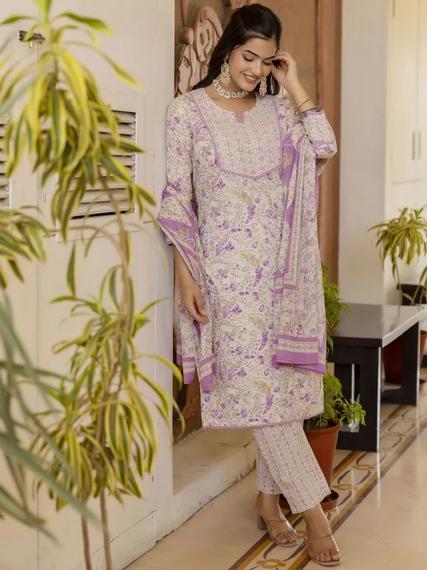 TATVANI_–_Cotton_Printed_Kurti_Pant_Dupatta_Set