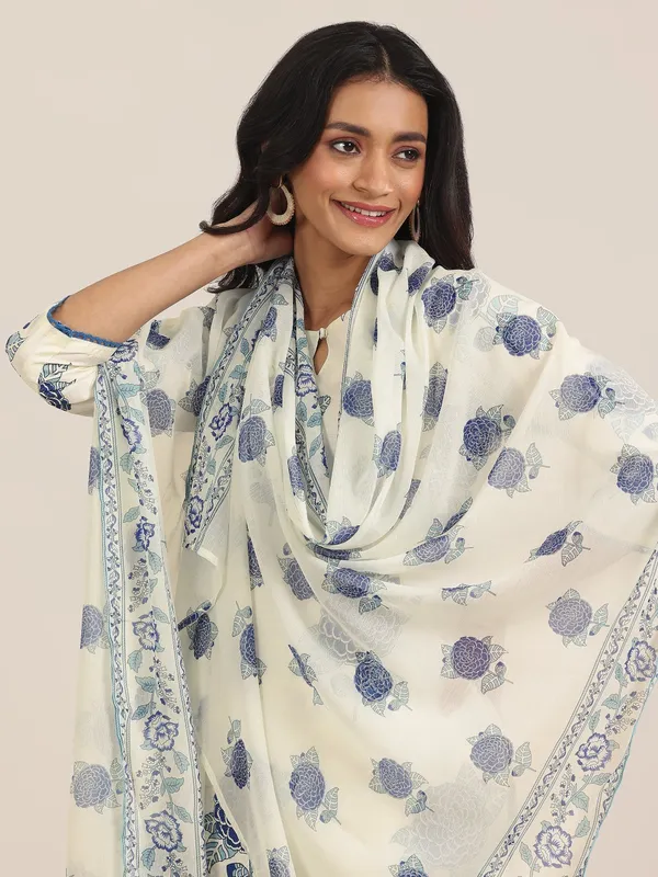 TATVANI_–_Rayon_Printed_Kurti_Pant_Dupatta_Set