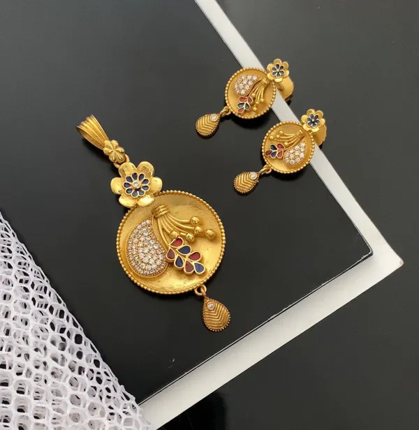 Gold_Alloy,_Ad_Stones_Pendant_Set_With_Earrings_For_Women