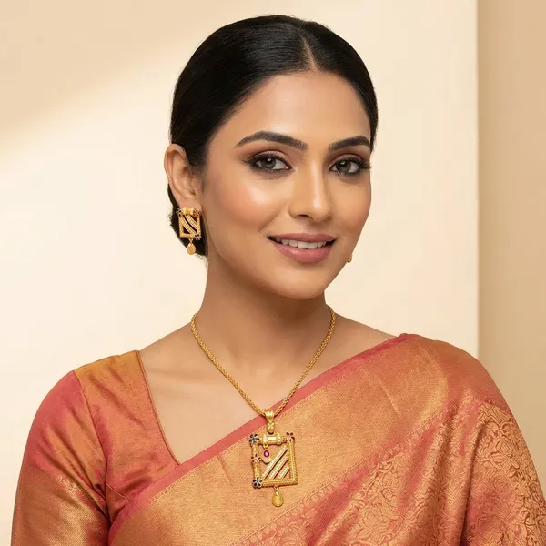 Gold_Alloy,_Meenakari_Pendant_Set_For_Women
