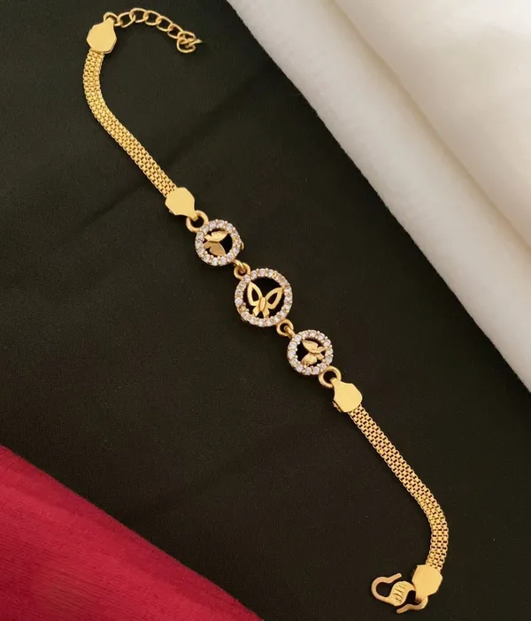 Gold_Alloy_Bracelet_For_Women