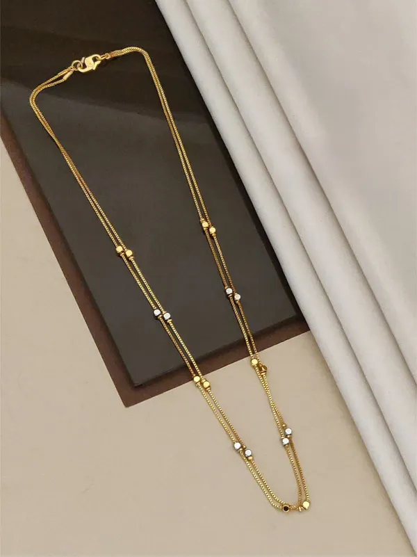Gold_Alloy_Necklace_For_Women