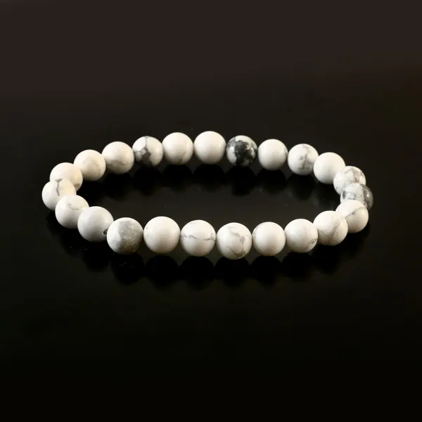 Natural_Howlite_Healing_Stone_Bracelet_For_Balance_And_Energy