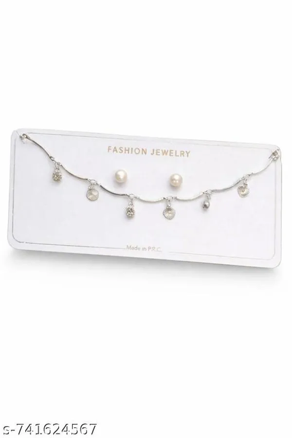 Silver_Minimalist_Fashion_Jewellery_Set_Curved_Bar_Charm_Bracelet_And_Pearl_Earrings
