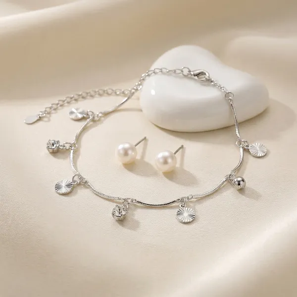 Silver_Minimalist_Fashion_Jewellery_Set_Curved_Bar_Charm_Bracelet_And_Pearl_Earrings