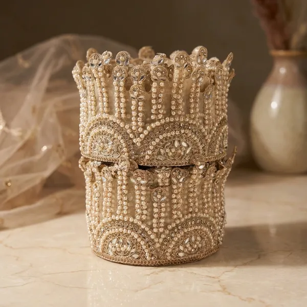 Pearl_And_Rhinestone_Embellished_Lace_Trim