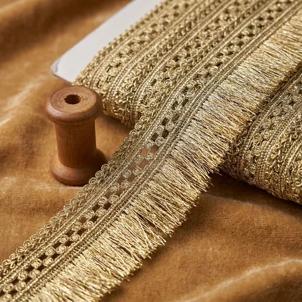 Decorative_Golden_Fringe_And_Beaded_Trim_Sampler