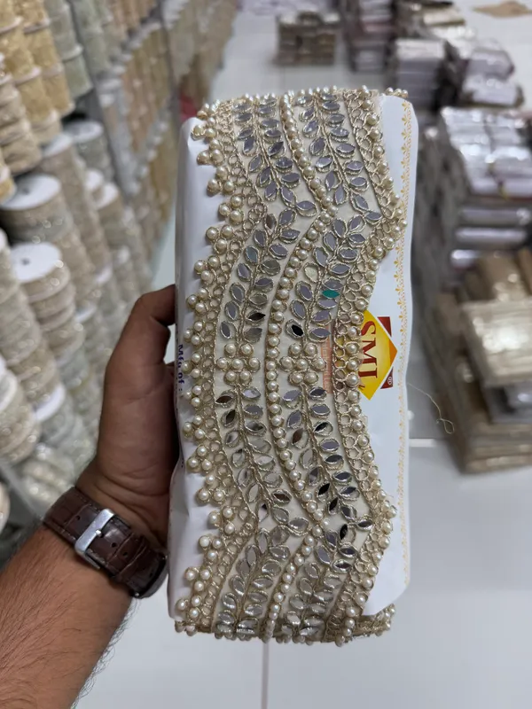 Decorative_Gold_Sequin_Lace_Trim_For_Saree_Border