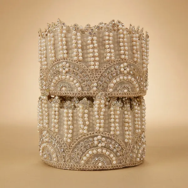 Elegant_Pearl_And_Crystal_Lace_Trim