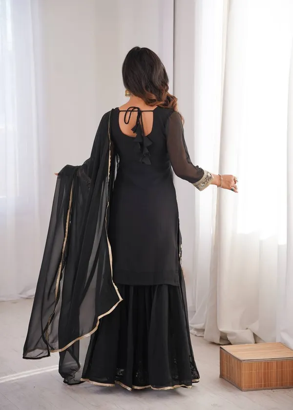Black_Ethnic_Wear_Kurta_Pajama_With_Dupatta_For_Women