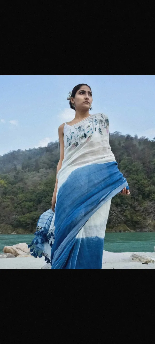Blue_And_Offwhite_Linen_Saree_For_Women