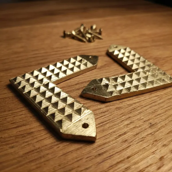 Premium_Brass_Corner_(Pack_Of_2)