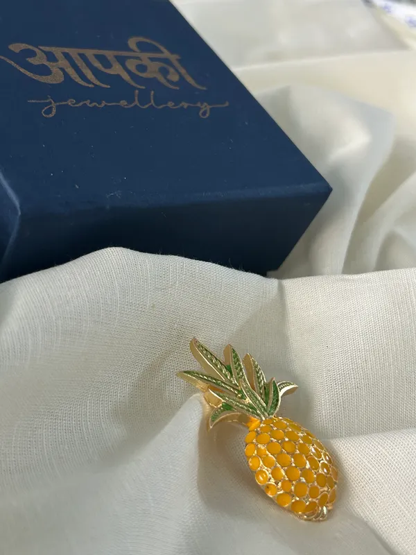Pineapple_Brooch
