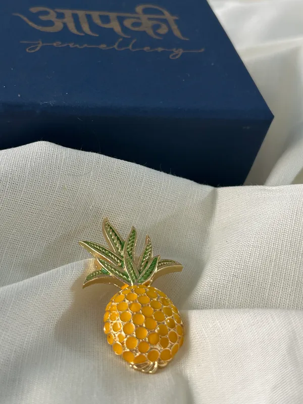 Pineapple_Brooch